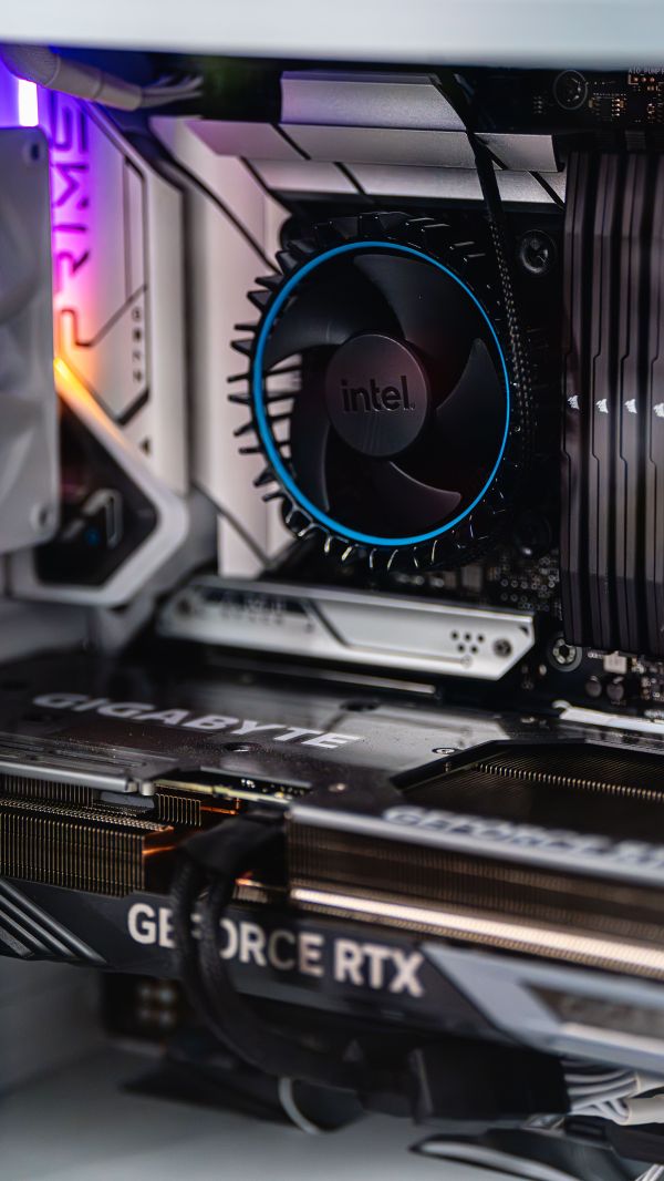Comparatif rtx 4080 et rx 7900 xtx : lequel privilégier ?